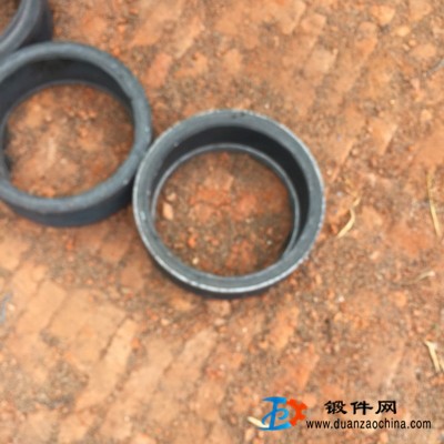 專業生產內齒圈，法蘭，及各種鍛件