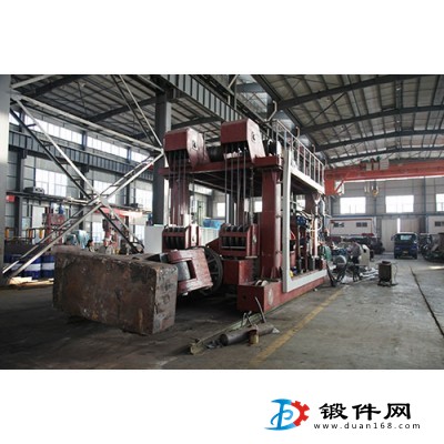 操作機1T操作機嗑夾持最大60mm-420mm安陽鍛壓生產(chǎn)