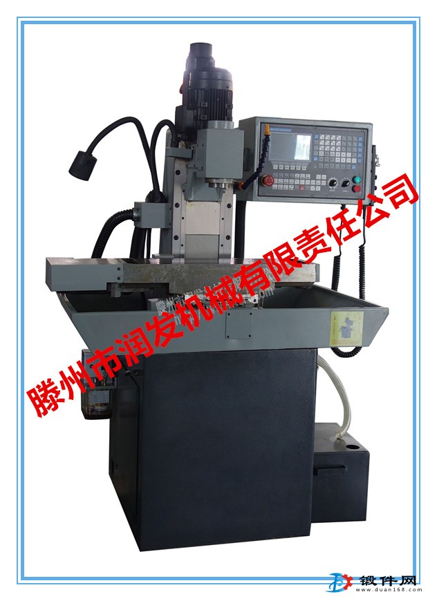 小型數(shù)控銑床XK7118 結(jié)構(gòu)強度高 剛性好