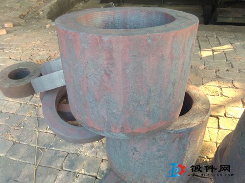 供應(yīng)筒鍛件