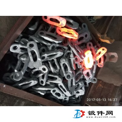 提供挖掘機(jī)履帶底盤鏈軌節(jié)零件精密模鍛鍛件