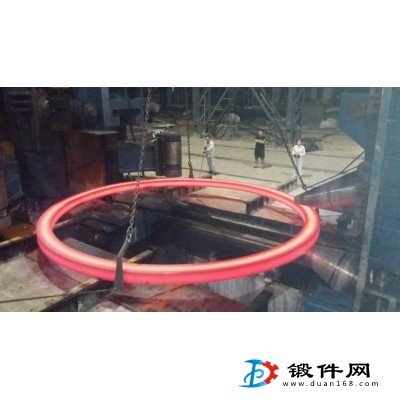大直徑法蘭輾至設備數(shù)控徑軸向碾環(huán)機