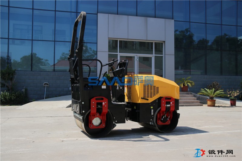 小型座駕2噸壓路機(jī)，小型平地機(jī)廠家，微型壓路機(jī)